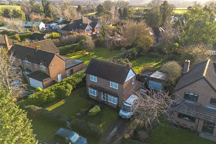 4 Bedroom Detached House To Rent In Coleshill Lane, Winchmore Hill, Amersham, Buckinghamshire, HP7