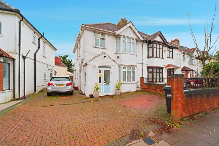 3 Bedroom Property To Rent In Heston Road, Hounslow, TW5