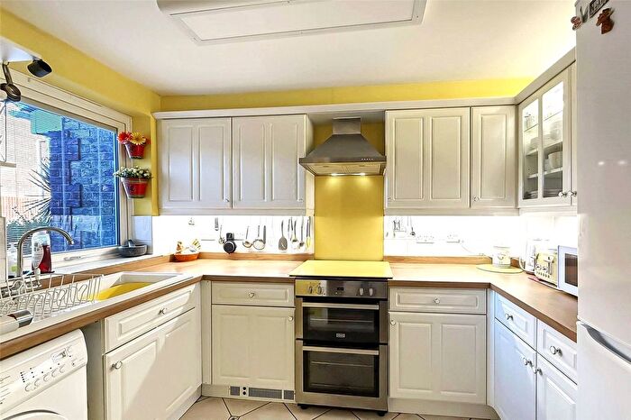 2 Bedroom Terraced House For Sale In Linnet Close, Littlehampton, West Sussex, BN17