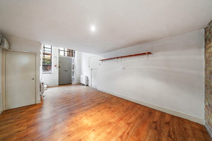 1 Bedroom Flat To Rent In Tudor Road (), South Hackney, London, E9