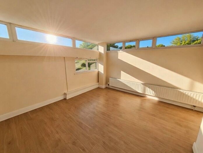 1 Bedroom Flat To Rent In Parkview Mansions, New Road, Southampton, SO14