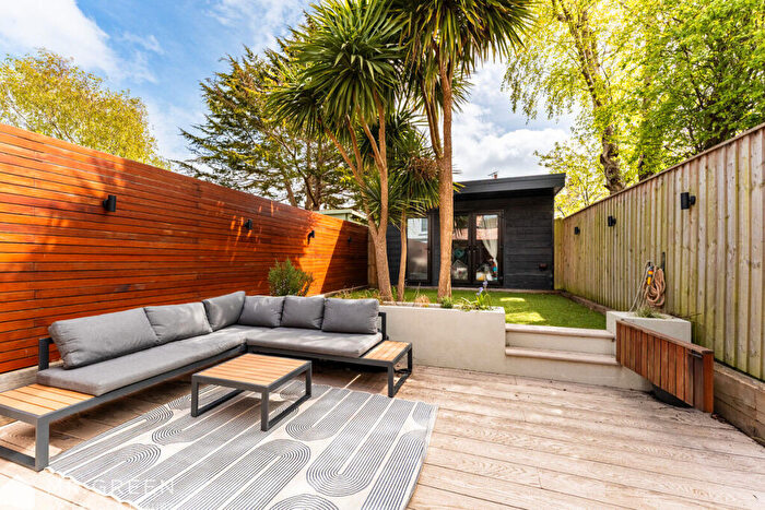 3 Bedroom Semi Detached House For Sale In Livingstone Road, Bournemouth, BH5