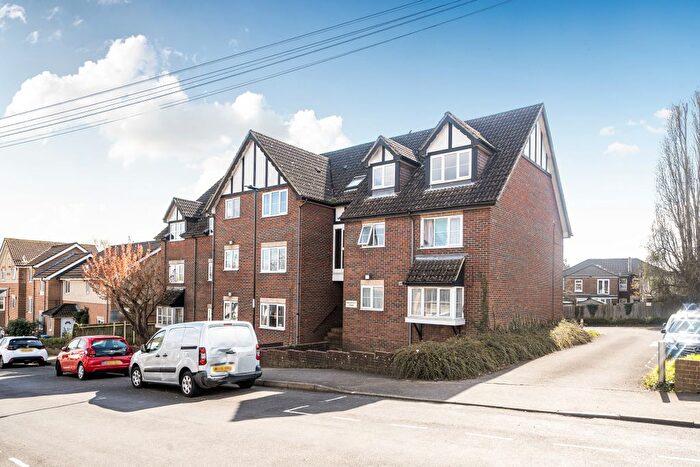 2 Bedroom Flat For Sale In Kitchener Road, Southampton, SO17