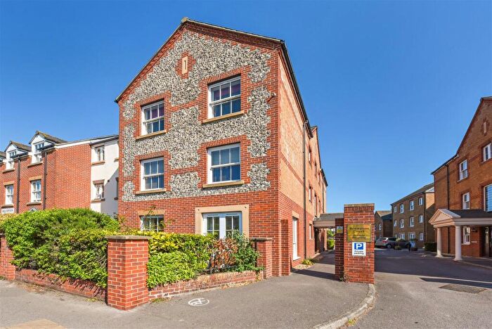 2 Bedroom Retirement Property For Sale In Stockbridge Road, Chichester, PO19