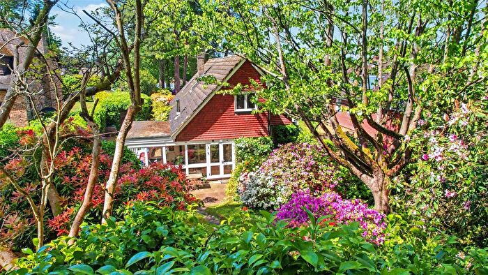 4 Bedroom Detached House For Sale In Seymour Road, Headley Down, Hampshire, GU35