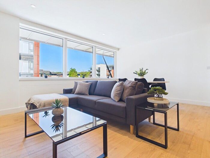 2 Bedroom Apartment To Rent In Apartment, Summerfield Street, S11