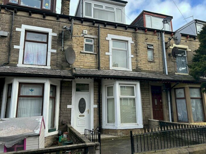 4 Bedroom Terraced House To Rent In Cumberland Road, Bradford, BD7