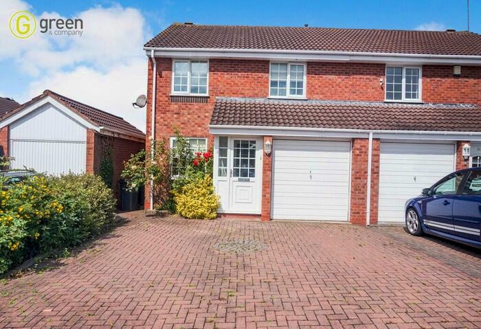 3 Bedroom Semi-Detached House To Rent In Far Highfield, Sutton Coldfield, B76