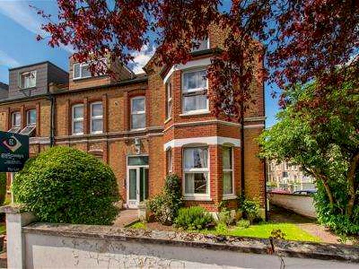 1 Bedroom Flat To Rent In Elmcourt Road, West Norwood, London, SE27