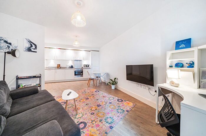 1 Bedroom Flat For Sale In Doniford House, Healum Avenue, Southall, UB2