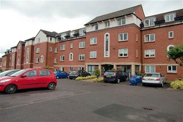 1 Bedroom Flat To Rent In Kinmond Court, Leamington Spa, CV32