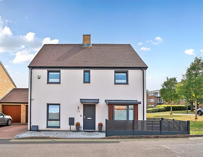 4 Bedroom Detached House For Sale In Lawrence Grove, Uxbridge, UB10