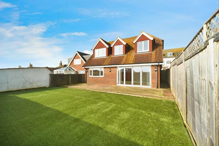 4 Bedroom House To Rent In Dorothy Avenue, Peacehaven, BN10