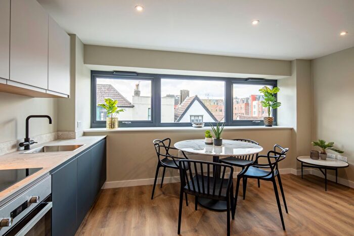 1 Bedroom Flat To Rent In Lower Stone Street, Maidstone, ME15