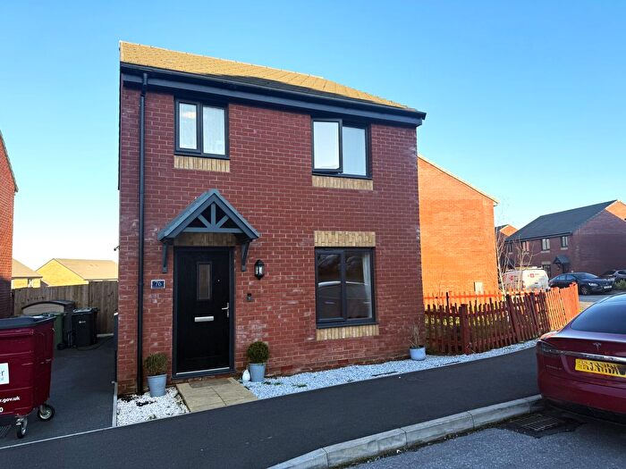 3 Bedroom Detached House To Rent In Roman Avenue, Exeter, EX1