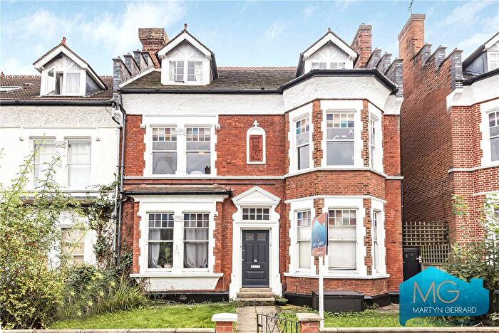 3 Bedroom Flat For Sale In Coleridge Road, Crouch End, London, N8