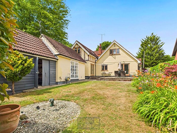 4 Bedroom Detached House For Sale In Hardings Lane, Ingatestone, Essex, CM4