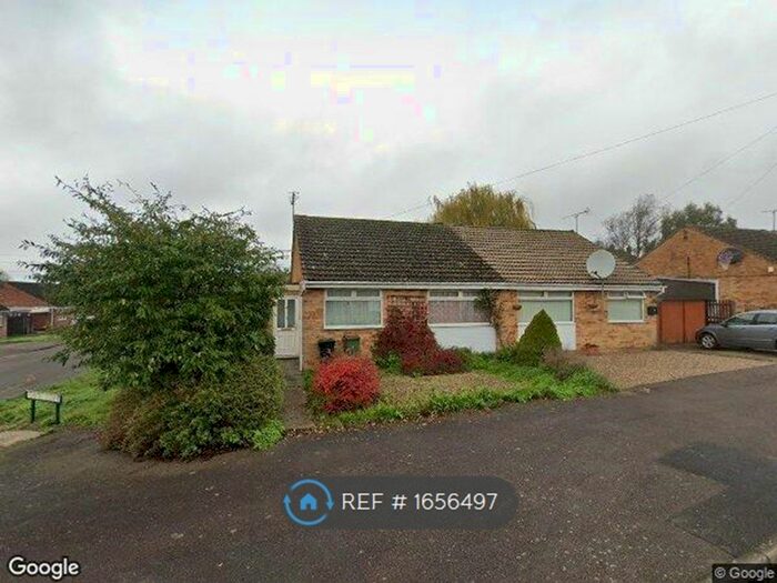 2 Bedroom Bungalow To Rent In Avon Close, Oadby, Leicester, LE2
