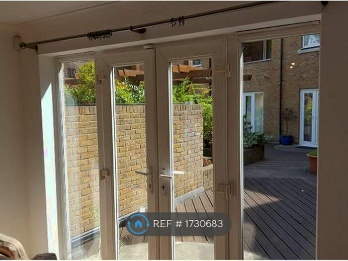 1 Bedroom Flat To Rent In Sapphire Court, London, E1