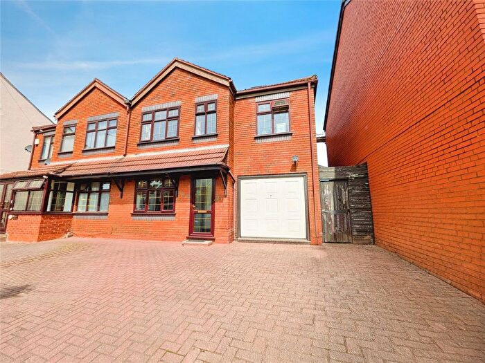 6 Bedroom Semi-Detached House For Sale In Merridale Road, Wolverhampton, West Midlands, WV3