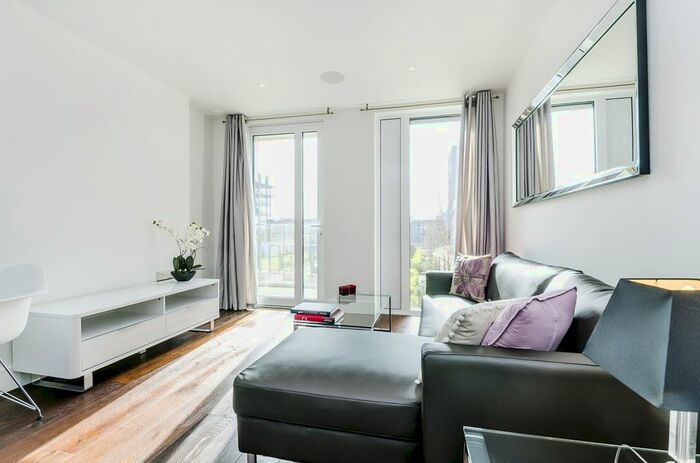 1 Bedroom Flat To Rent In Central Avenue, London, SW6