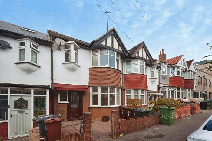 5 Bedroom Property To Rent In Tallack Road, London, E10