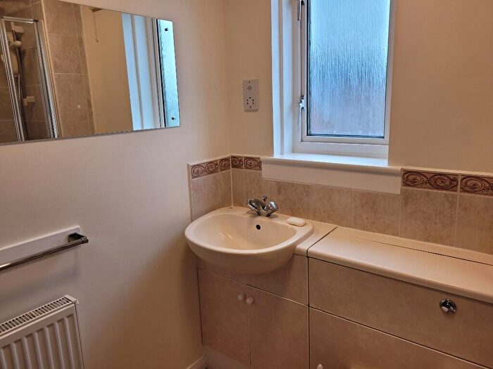 2 Bedroom Flat To Rent In Bryson Road, Polwarth, Edinburgh, EH11