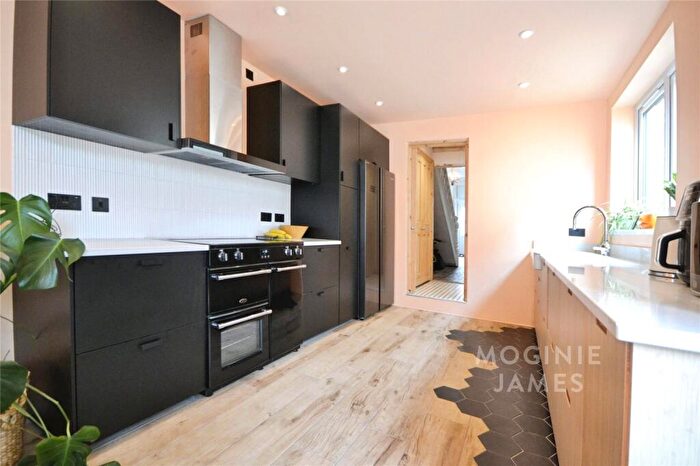 4 Bedroom Terraced House For Sale In Donald Street, Roath, Cardiff, CF24