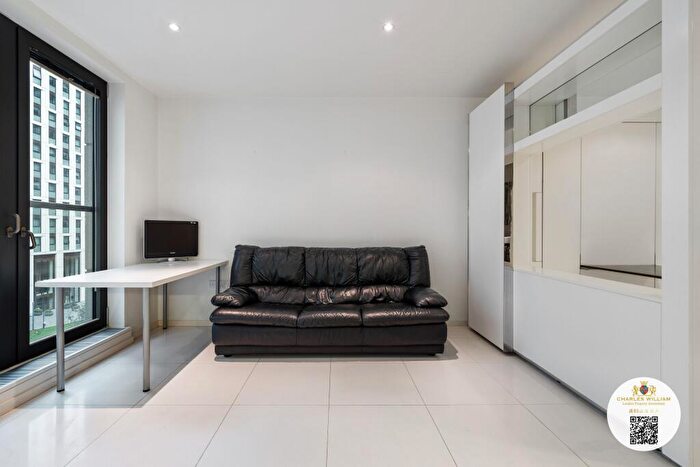 Flat To Rent In Apartment, Baltimore Wharf, London, E14