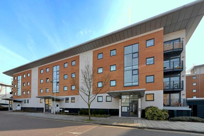 2 Bedroom Flat To Rent In Fishguard Way, Galleons Lock, E16