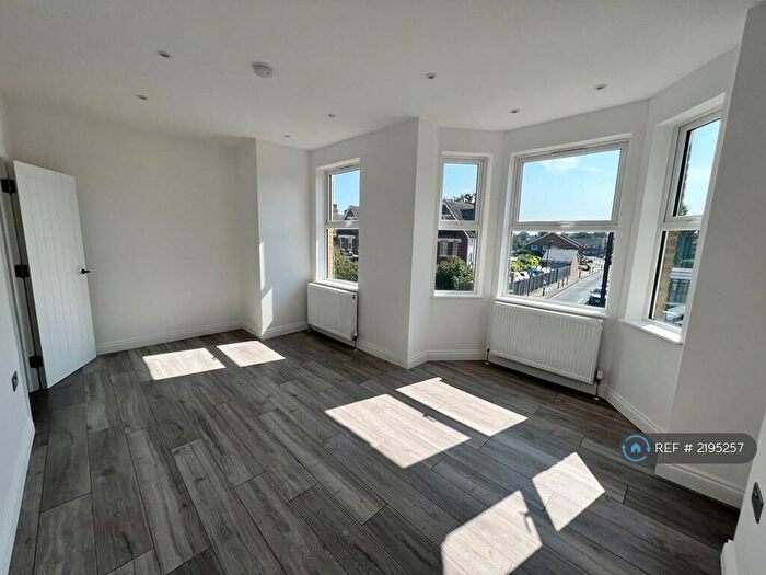 2 Bedroom Flat To Rent In Southwood Road, London, SE9