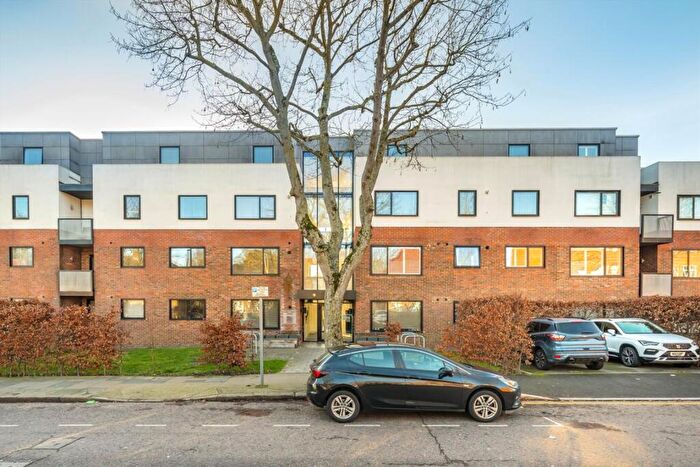 2 Bedroom Flat To Rent In Lingfield Crescent, Lee, SE9