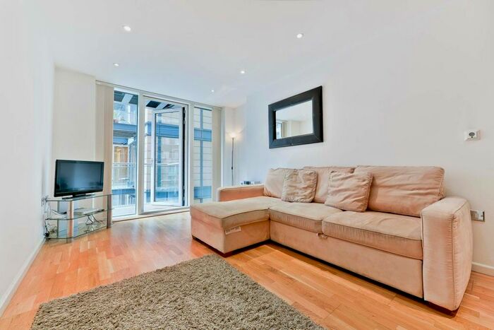 2 Bedroom Flat To Rent In Millharbour, London, E14