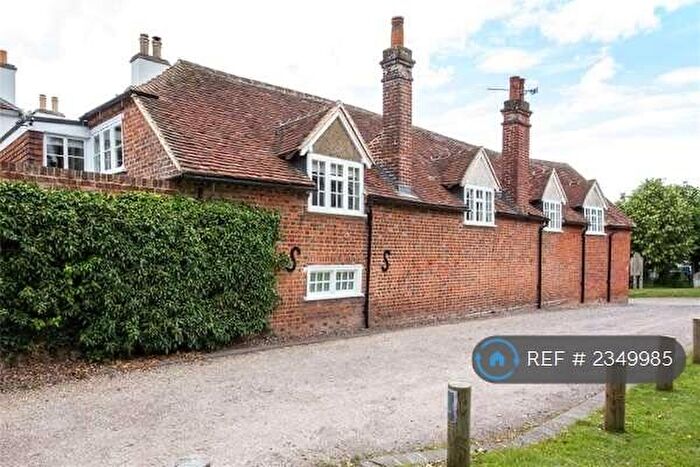 2 Bedroom Flat To Rent In The Bury, Odiham, Hook, RG29