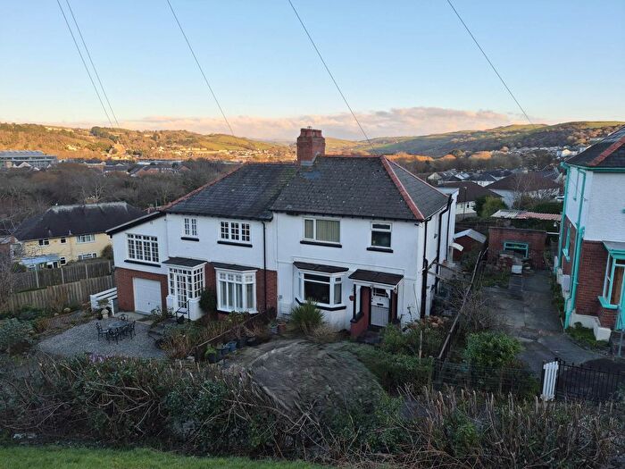 3 Bedroom Semi-Detached House For Sale In Plashelyg Avenue, Penparcau, Aberystwyth, SY23