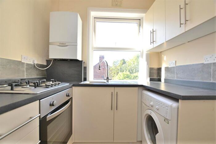 2 Bedroom Apartment To Rent In West Way, Oxford, OX2
