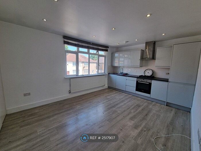 3 Bedroom Flat To Rent In Fraser Road, London, N9