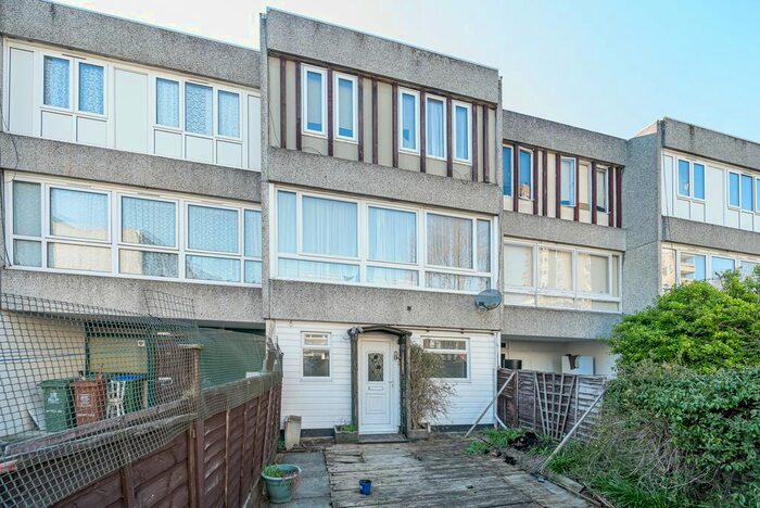 4 Bedroom Terraced House To Rent In Wolvercote Road, London, SE2