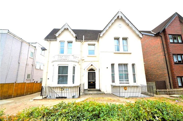 2 Bedroom Flat To Rent In Coombe Road, Croydon, CR0