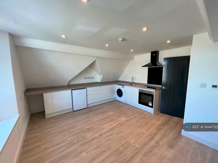 1 Bedroom Flat To Rent In Longton Grove Road, Weston-Super-Mare, BS23