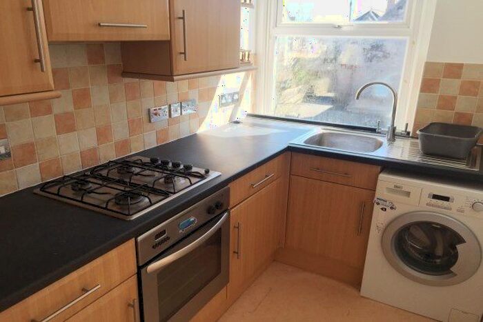 2 Bedroom Flat To Rent In Beaumont Road, Plymouth, PL4