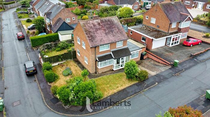 3 Bedroom Detached House For Sale In Milton Close, Headless Cross, B97