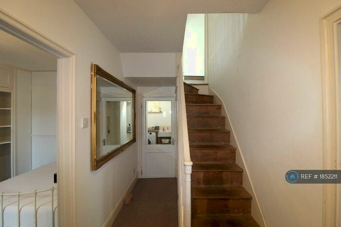 4 Bedroom Terraced House To Rent In Sherborne Place, Cheltenham, GL52