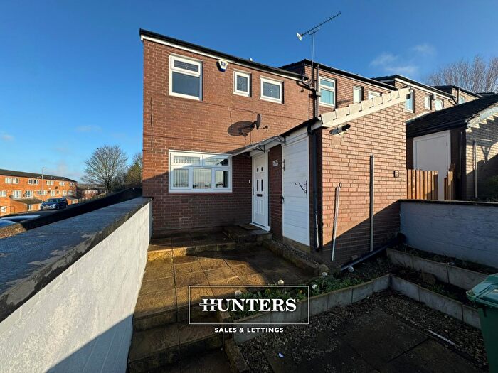 3 Bedroom Semi-Detached House To Rent In Beckhill Grove, Leeds, LS7