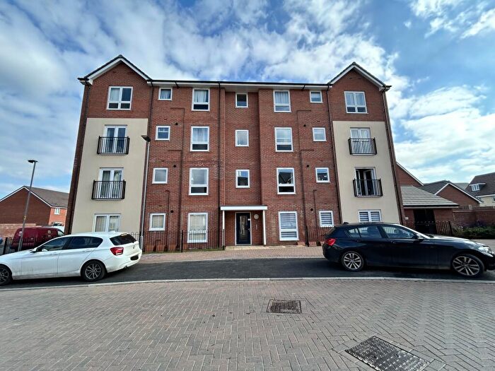 2 Bedroom Flat To Rent In Santa Cruz Avenue, Bletchley, Milton Keynes, MK3