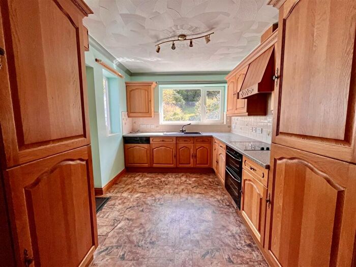 3 Bedroom Detached Bungalow For Sale In Buckshaft Road, Cinderford, GL14