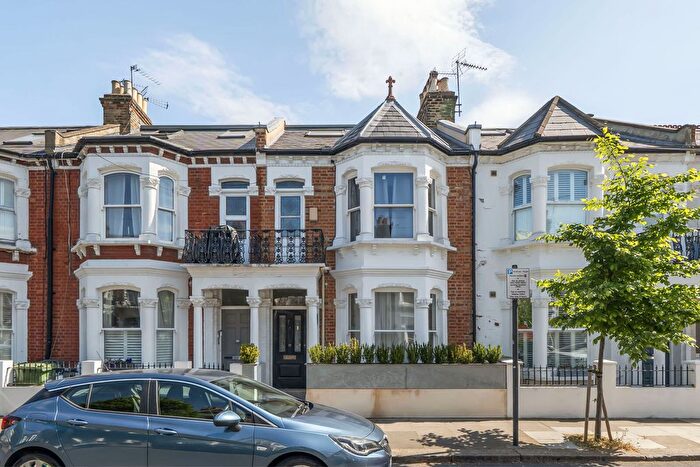 4 Bedroom Houseboat To Rent In Hartismere Road, Fulham, London, SW6