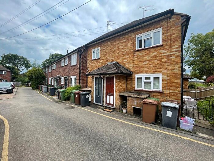 1 Bedroom Maisonette To Rent In Ritz Court, Potters Bar, Hertfordshire, EN6