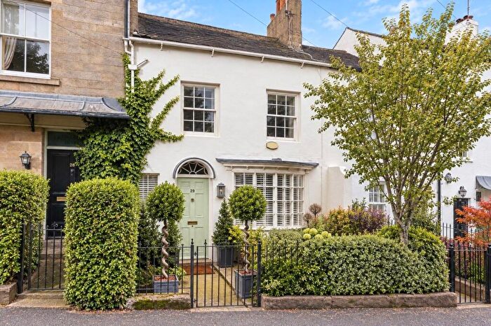 3 Bedroom Terraced House For Sale In Devonshire Place, Harrogate, HG1