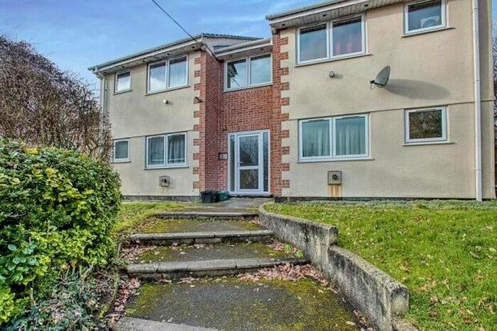 1 Bedroom Flat To Rent In Bubwith Close, Chard, TA20